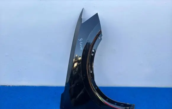 Audi SQ2 GA Fender 81A821470