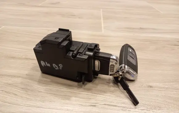 Audi A4 S4 B8 8K Ignition lock 8K0909131C