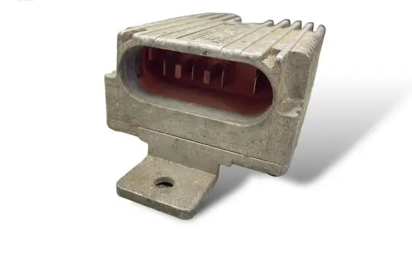 Mercedes-Benz E W210 Coolant fan relay A0275458032 E5001004