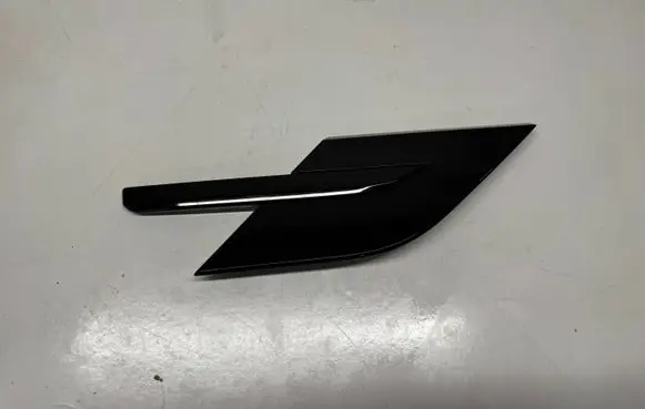 Land Rover Range Rover Sport L461 Front arch trim N9X2280310BC-LID11