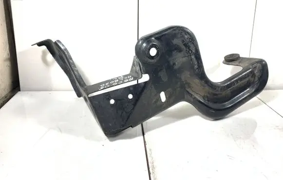 Audi A6 Allroad C6 Intercooler pipe mounting bracket 4F0145814