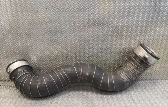 Mercedes-Benz CLK A209 C209 Intercooler hose/pipe 2095280082