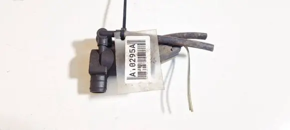 Ford Focus C-MAX Windscreen/windshield washer pump 1s7117k624fd t655c