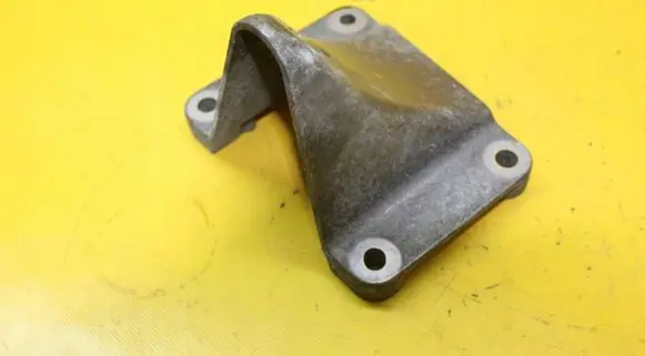 Jaguar XJ X351 Engine mount bracket 8W836061AA