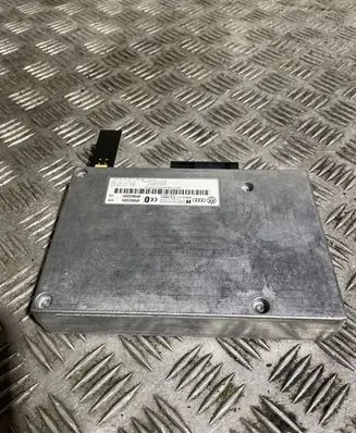 Audi A4 S4 B7 8E 8H Bluetooth control unit module 8P0862335H