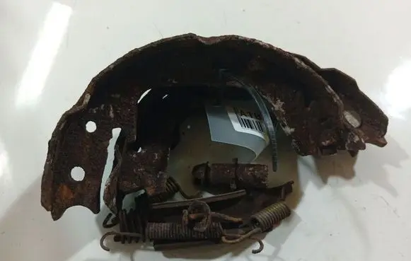 Subaru Legacy Handbrake/parking brake pads 