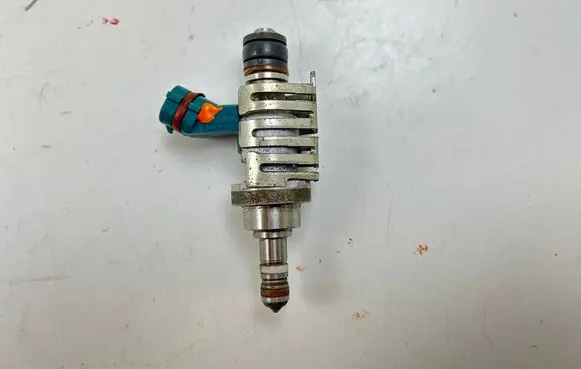Lexus GS 300 350 430 450H Fuel injector 2325037020