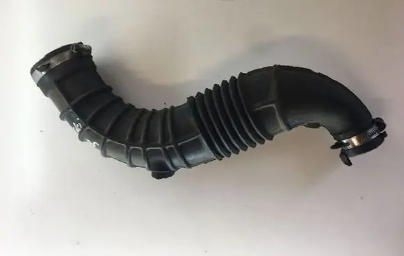 Nissan Qashqai Intercooler hose/pipe 8200500384B