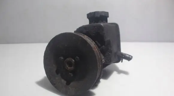 Mercedes-Benz Sprinter W901 W902 W903 W904 Power steering pump