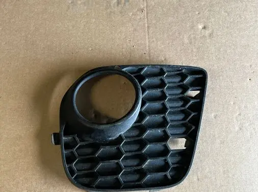 BMW X5 E70 Front fog light trim/grill 8048022