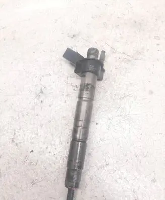 BMW 5 F10 F11 Fuel injector 7805428 0445116