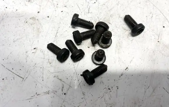 Nuts/bolts