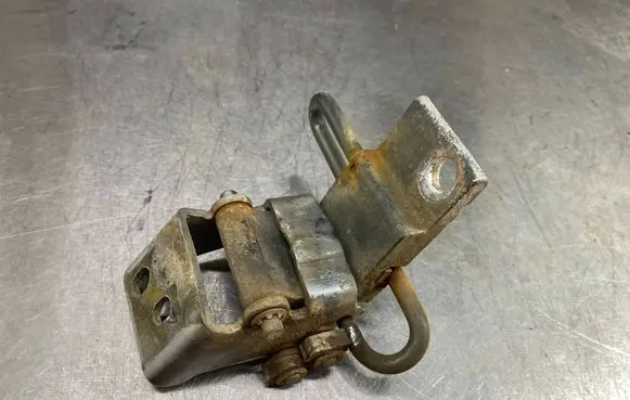 Audi A4 S4 B5 8D Front door upper hinge 8D0831412A