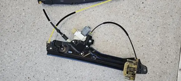 BMW 7 F01 F02 F03 F04 Front door window regulator with motor 7182086 963237
