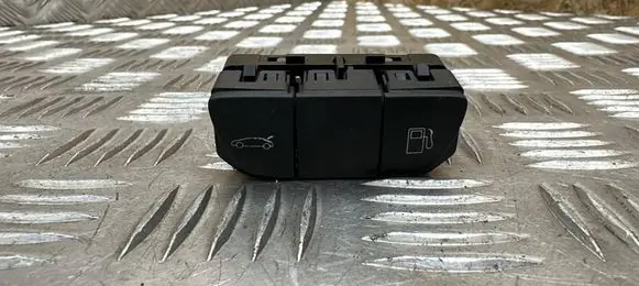 Peugeot 508 RXH Tailgate opening switch 96770584ZD