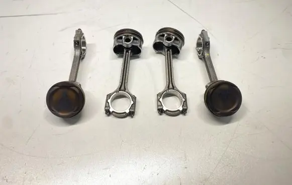 KIA Ceed Piston with connecting rod