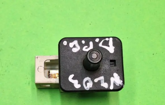 Mercedes-Benz C W203 Front door sensor coupe 2028209410 30011501