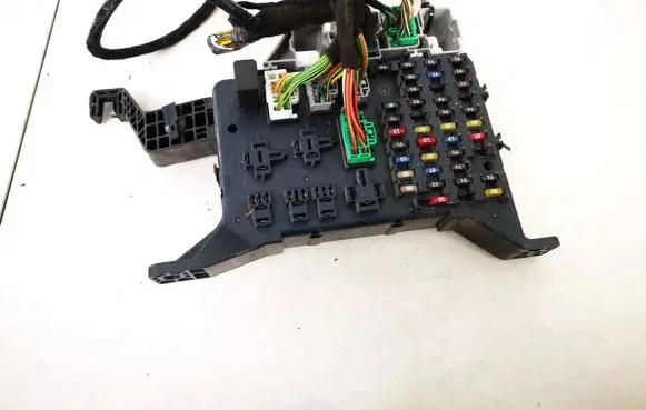 Ford Mondeo Mk III Fuse box set 1s7t14a301aca 1s7t-14a301-aca