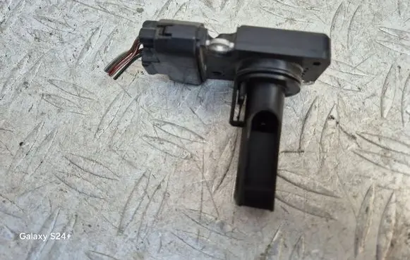 Toyota RAV 4 (XA20) Mass air flow meter 2220427010