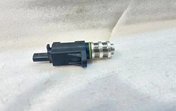 BMW 4 F32 F33 Turbo solenoid valve 7639993 1141