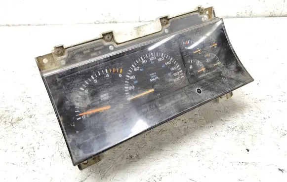 Chrysler Grand Voyager II Speedometer (instrument cluster) 443777307910 30767
