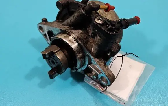Opel Combo D Vacuum pump 55268135 IMPRK1445455