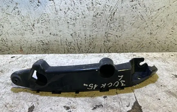 Front bumper mounting bracket