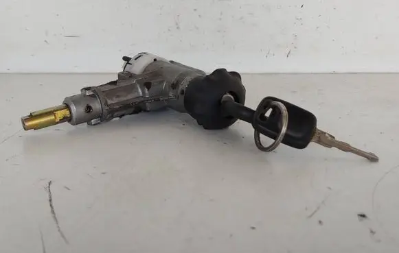 Audi 80 90 B3 Ignition lock 893905851