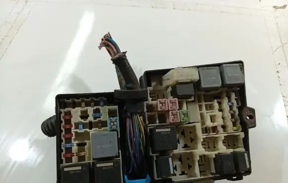 Ford Grand C-MAX Fuse box set AV6T14A142AD