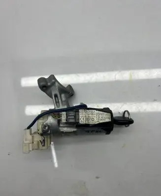 Toyota Yaris Ignition lock 89783-52010 2842102135 7863b