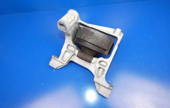 Mazda CX-5 Engine mount bracket KD45K1442
