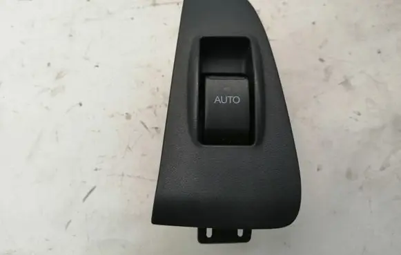 Toyota Avensis T250 Electric window control switch 8481005050 7427205020