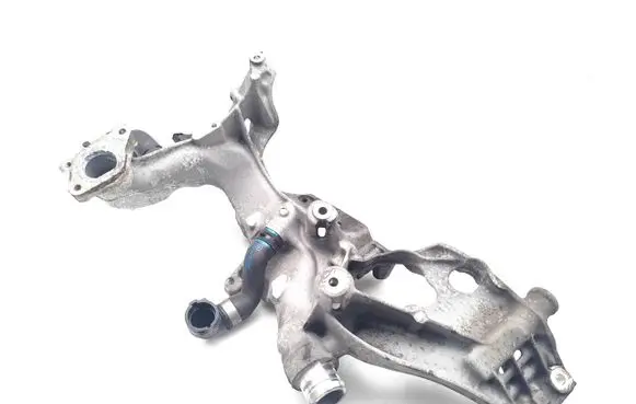 Mercedes-Benz A W176 Generator/alternator bracket A6512011709 A6512000082