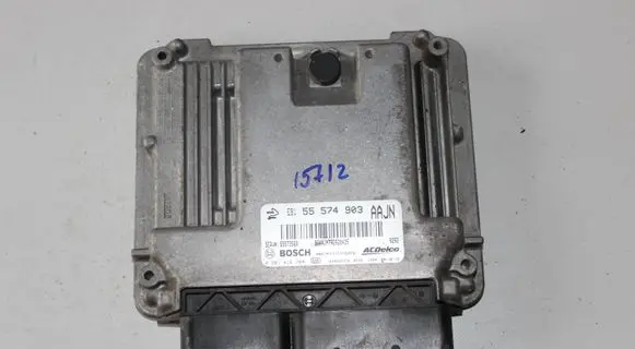 Opel Insignia A Engine control unit/module 55574903 55573560 0281016704