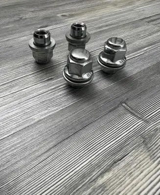 Toyota Yaris Cross Nuts/bolts 