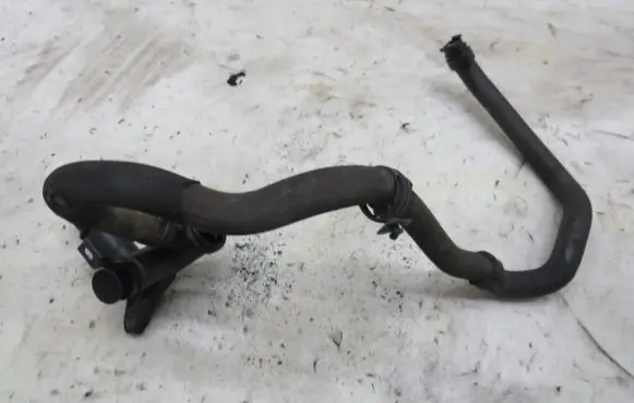 Peugeot 2008 I Engine coolant pipe/hose