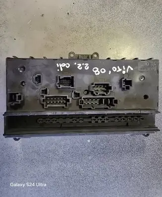 Mercedes-Benz Vito Viano W639 Fuse box set 518878004 03092008 ZGS002