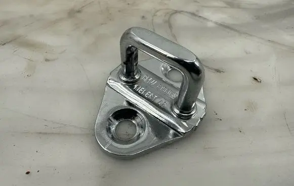 BMW 3 E46 Rear door lock loop/hook striker 8196035