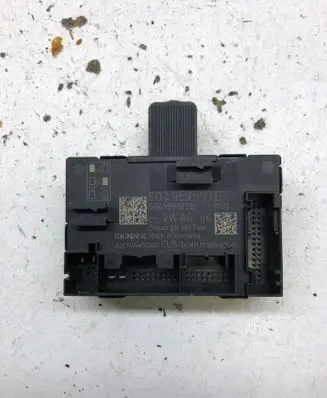 Volkswagen PASSAT B8 Door control unit/module 5Q4959593E 5Q4959593B A2C7494650300