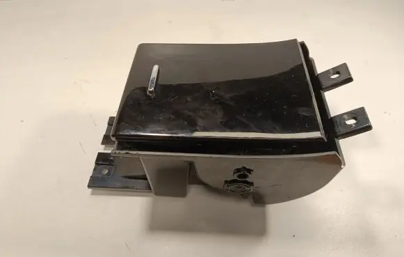 Ashtray (front)