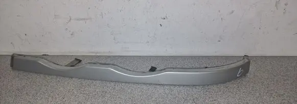 BMW 3 E46 Under headlight/headlamp trim 8208481