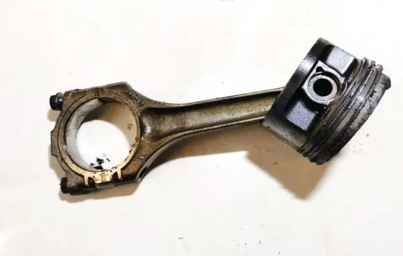 Ford Galaxy Piston with connecting rod 021E