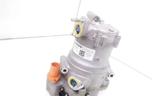 Polestar 2 Air conditioning (A/C) compressor (pump) 32275730 T000026871 P32275730