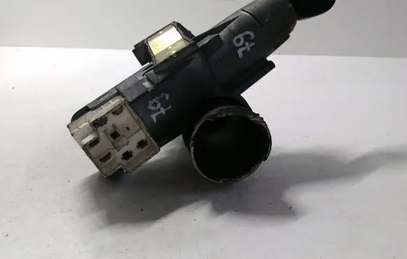 Seat Alhambra (Mk1) Ignition lock P012106