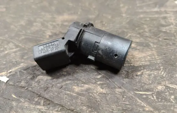 Audi A8 S8 D2 4D Parking PDC sensor 4B0919275E