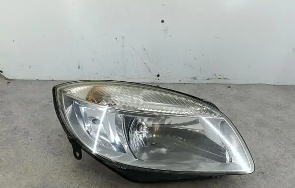 Skoda Fabia Mk2 (5J) Headlight/headlamp 24783200