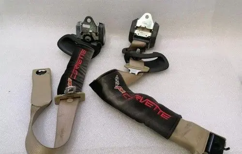 Chevrolet Corvette C6 Front seatbelt buckle 15827571