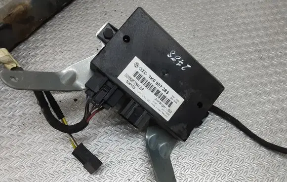 Volkswagen Golf Plus Tow bar trailer control unit/module 01201771000 1K0907383