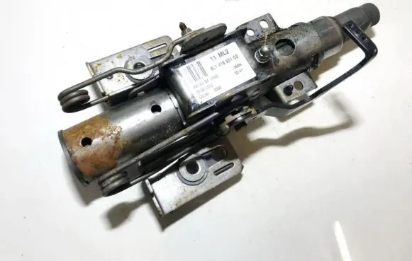 Skoda Octavia Mk1 (1U) Steering wheel axle 8l1419501cd