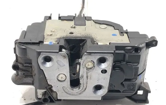 Renault Megane III Front door lock 805030001R